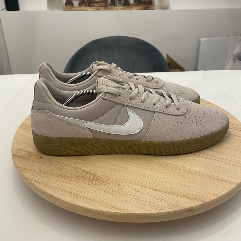 NIKE TEAM CLASSIC SB Low Desert Sand Gum Men’s Size 11 Shoes AH3360-010